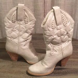 Very Volatile Nightbloom Cowgirl Boots- Size 7.5US